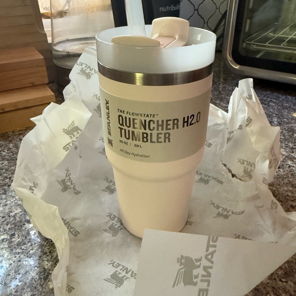 New in Box Rose Quartz Stanley Tumbler 20 oz